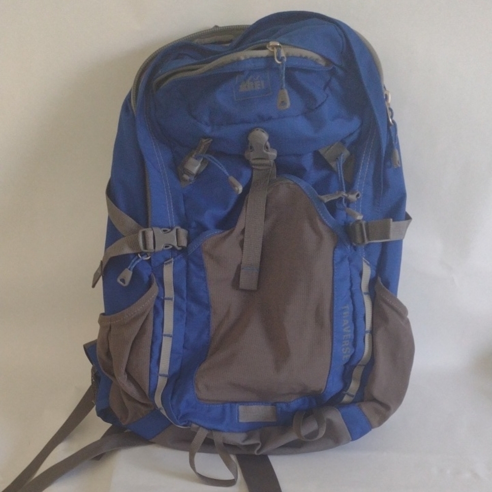 Blue and Gray Backpack (J78)
